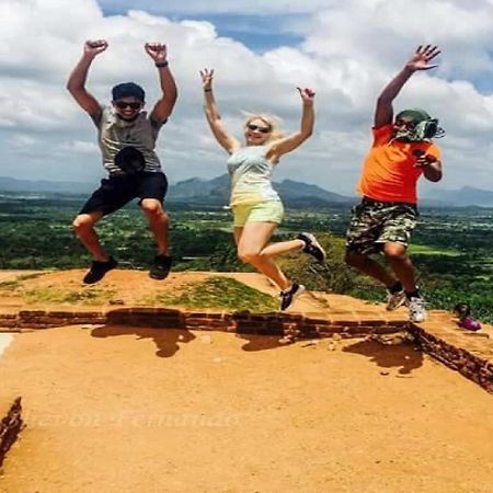Amaya River Side Homestay Sigiriya Eksteriør billede