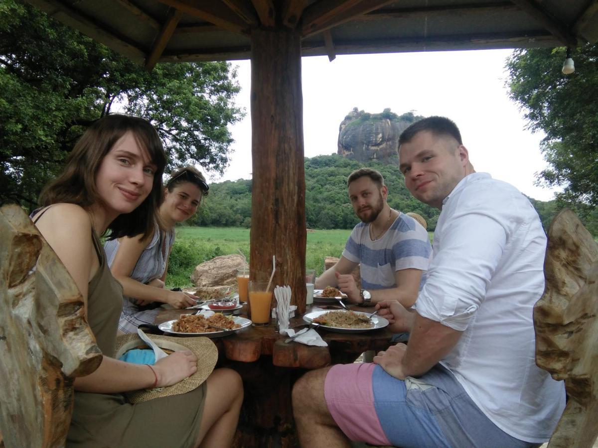 Amaya River Side Homestay Sigiriya Eksteriør billede